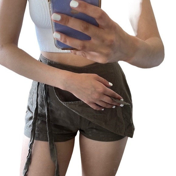 Green/Brown skort/ shorts - Picture 2 of 7